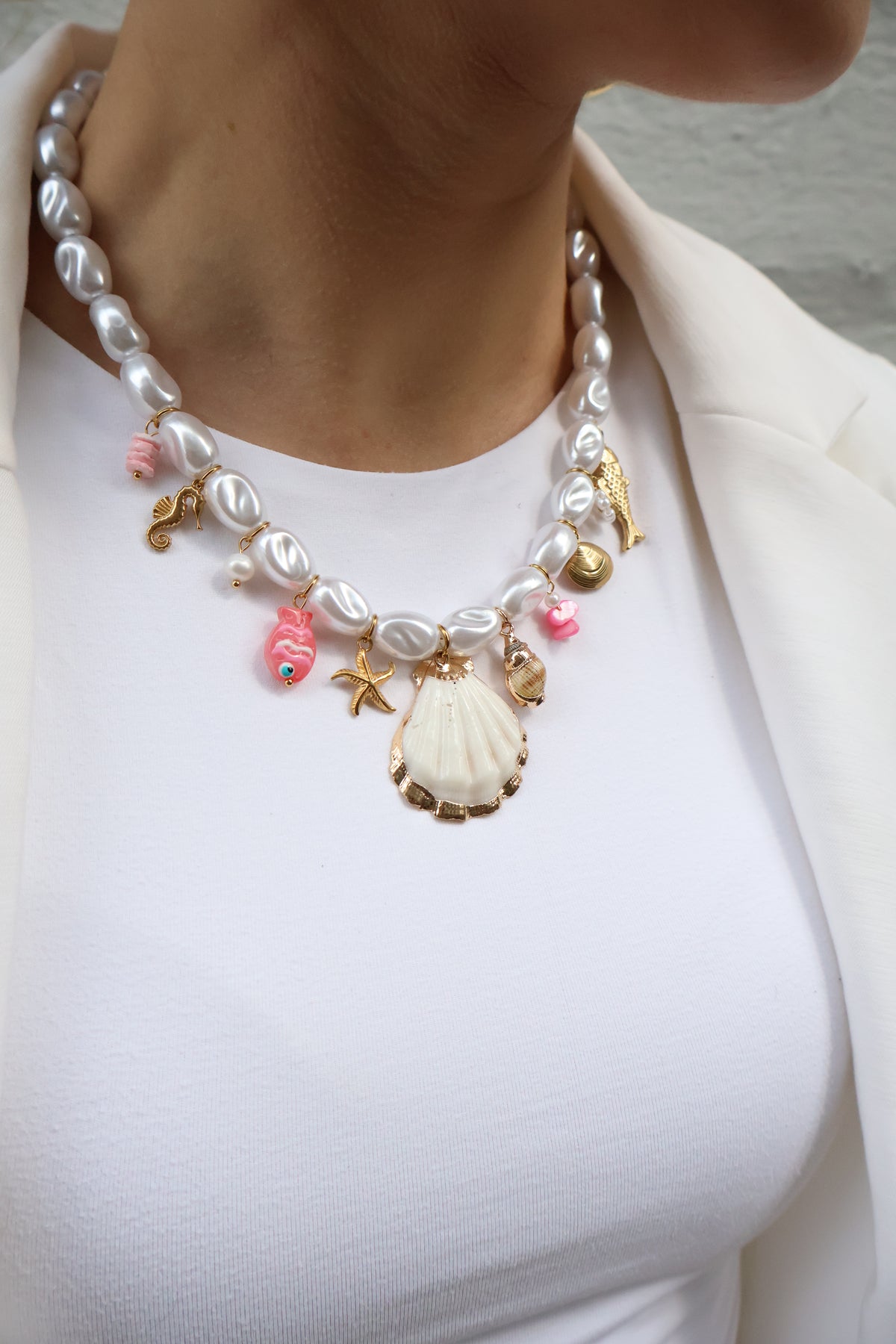 White Pearl Summer Necklace