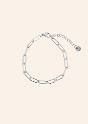 Zilveren schakelarmband gemaakt van stainless steel dus is waterproof en hypo-allergeen.