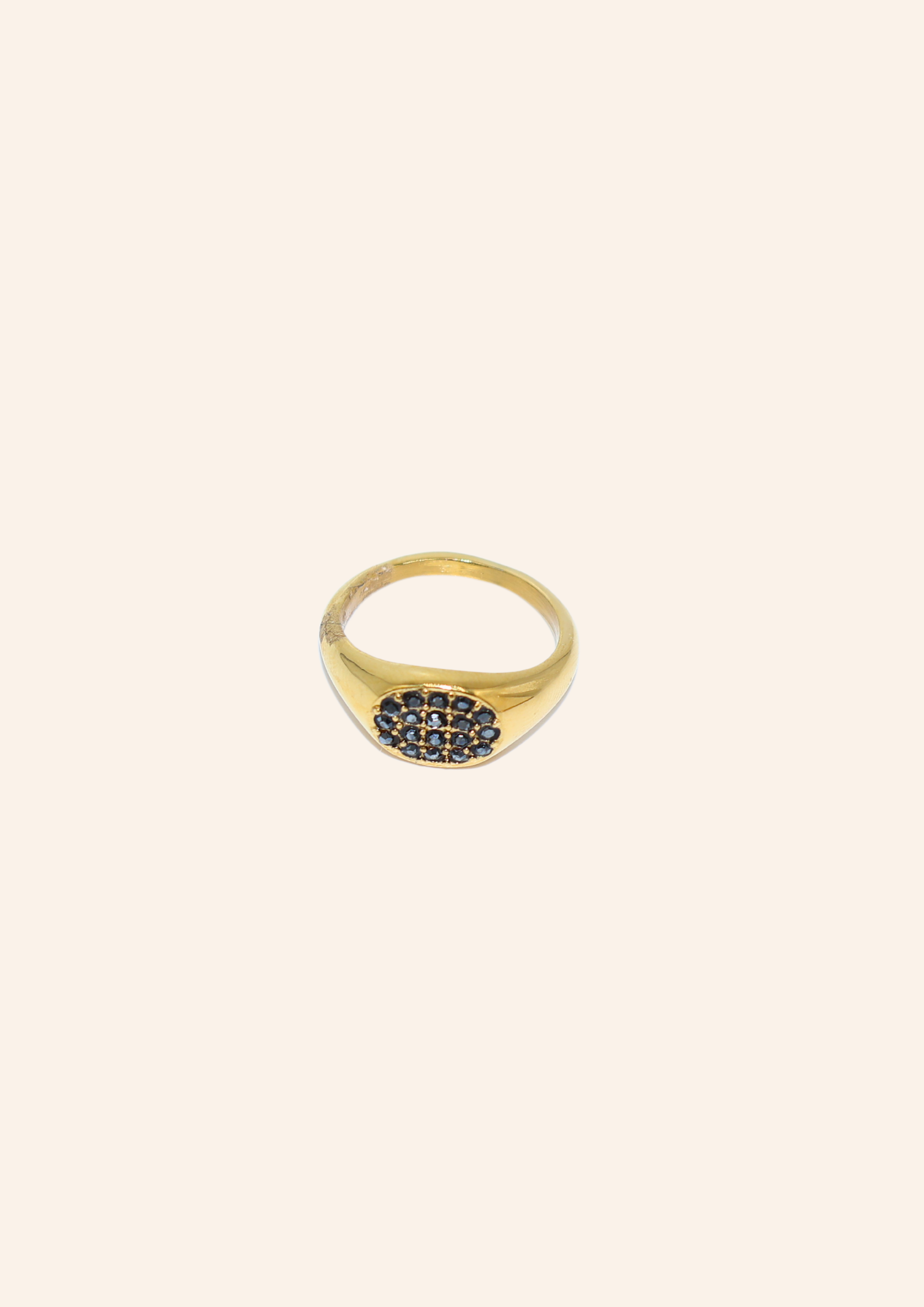 Black Dots Ring