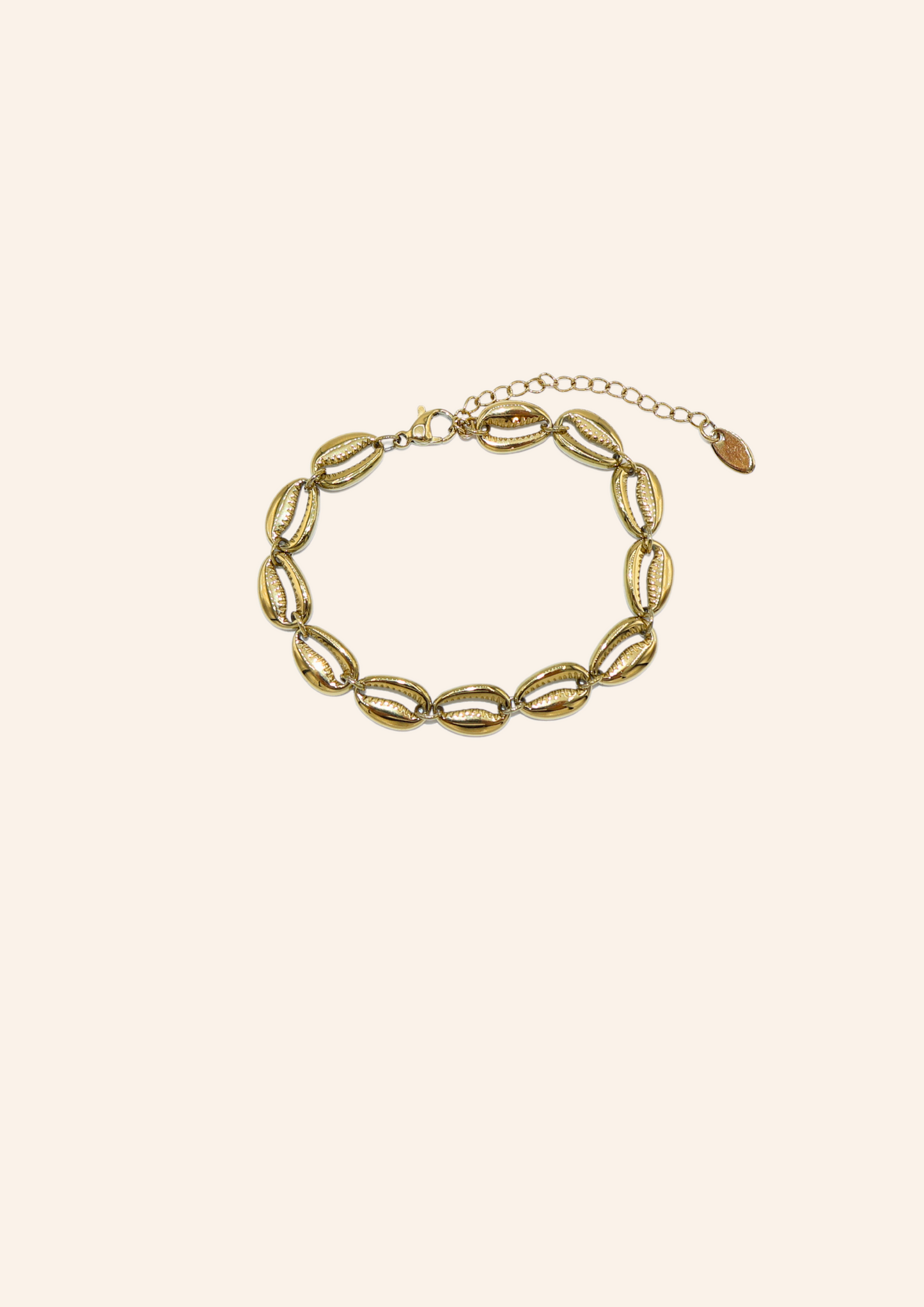 Gouden schelpen armband gemaakt van stainless steel dus is waterproof en hypo-allergeen.